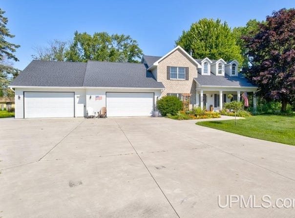 4003 Michigan Shores, Menominee, MI 49858