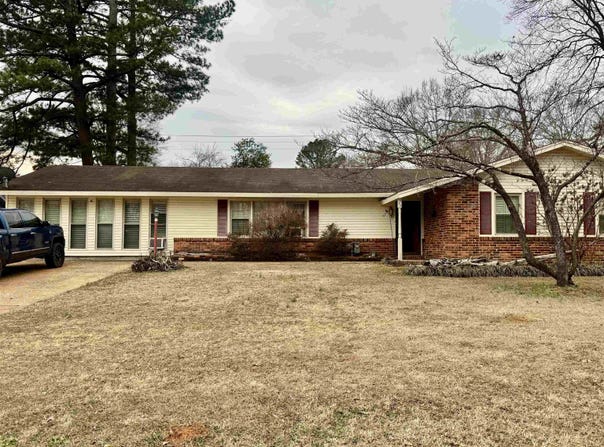 161 Patsy Dr, Florence, AL 35633