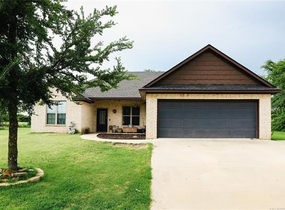 350 Edgewood Circle, Durant, OK 74701