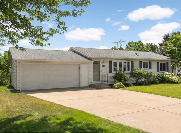 4096 71st Street E, Inver Grove Heights, MN 55076