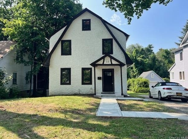 33 Van Nostrand Avenue, Great Neck, NY 11024