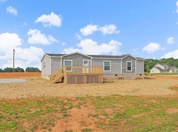 1073 Hwy 182, Fair Play, SC 29643