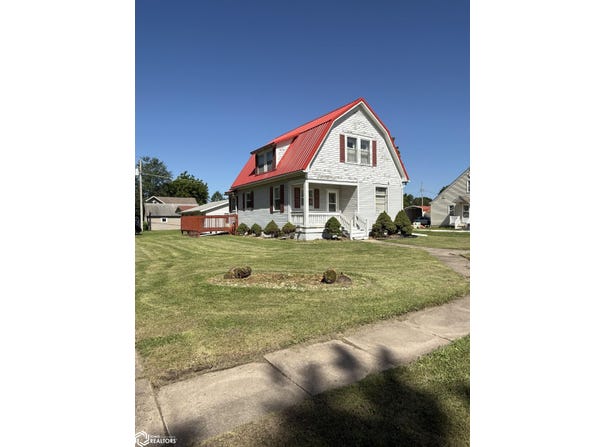 702 University Street, Donnellson, IA 52625
