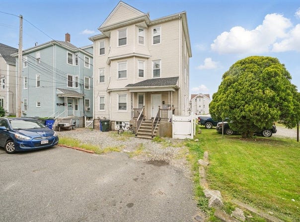 646 Birch St, Fall River, MA 02724