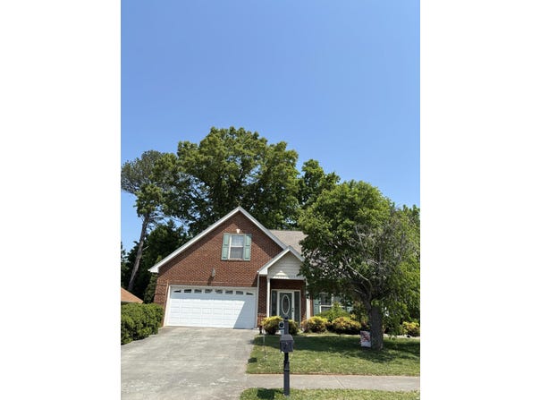 425 Lochmere Drive, Morristown, TN 37814