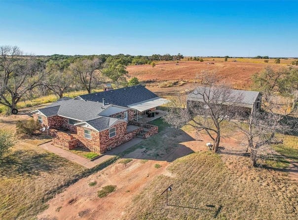 17421 E 1160 Road, Sweetwater, OK 73666