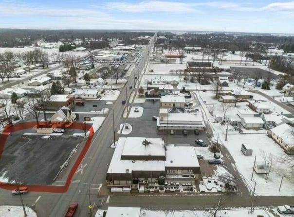 621 S Halleck Street, DeMotte, IN 46310