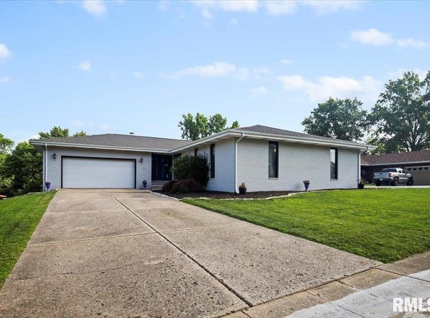 55 PINE Cove, Springfield, IL 62712