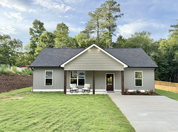271 Meadow Brook Drive, Rock Spring, GA 30739
