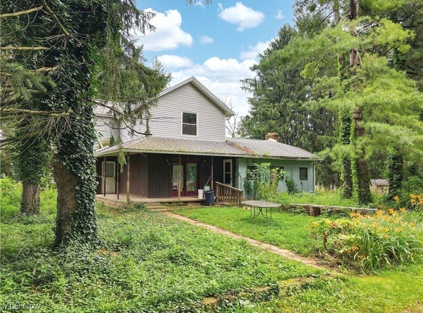 1811 Randolph Road, Mogadore, OH 44260