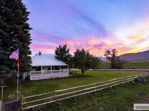 3449 2700 N, Moore, ID 83255