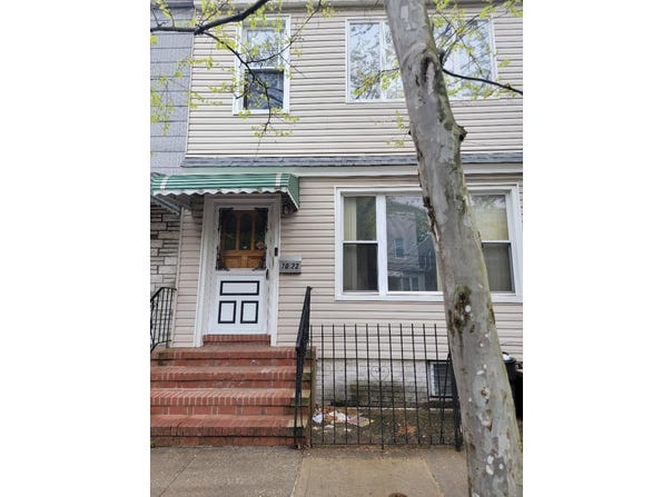 70-22 69th Street, Glendale, NY 11385