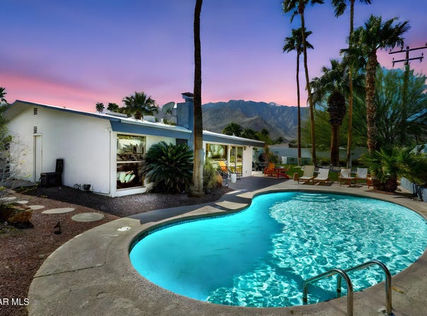 1102 E Adobe Way, Palm Springs, CA 92262