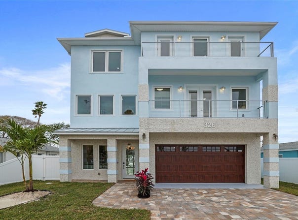 326 129TH AVENUE E, MADEIRA BEACH, FL 33708