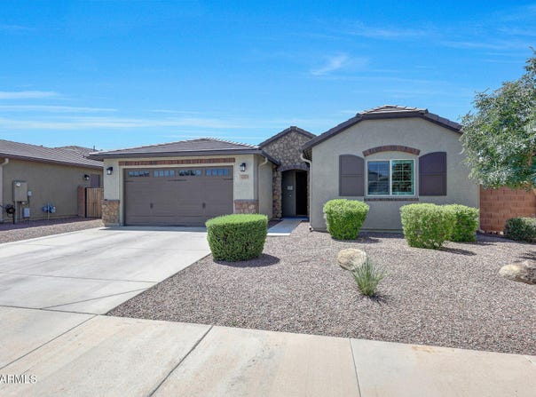 17313 W BUTLER Avenue, Waddell, AZ 85355