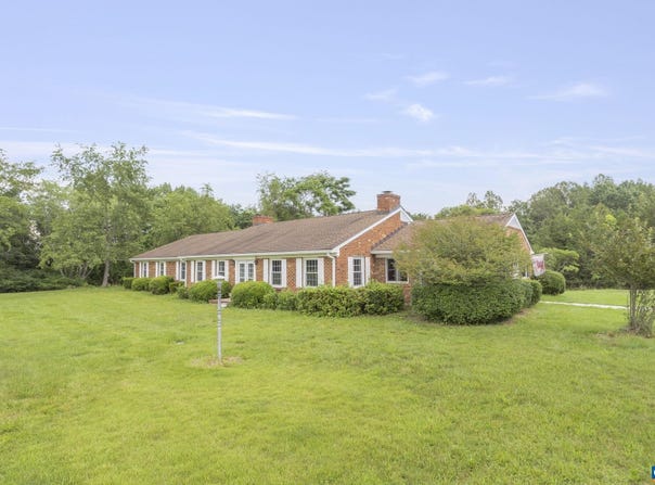 4979 JACOBS RUN LN, Earlysville, VA 22936