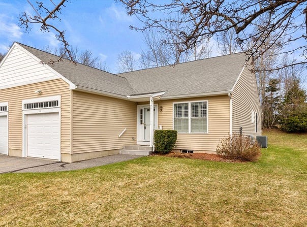 44 Angell Brook Dr, West Boylston, MA 01583