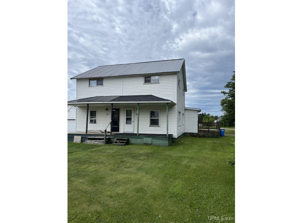 1015 Patriot, Ishpeming, MI 49849