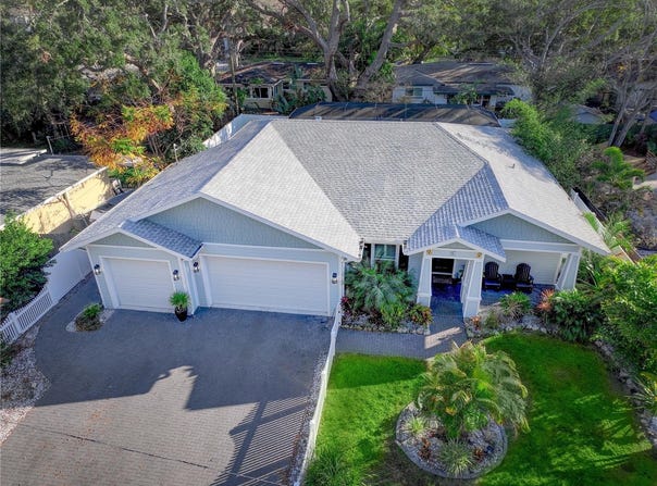817 WILKIE STREET, DUNEDIN, FL 34698