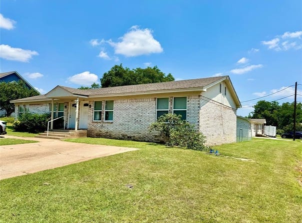 309-311 Lilac Drive, Granbury, TX 76049