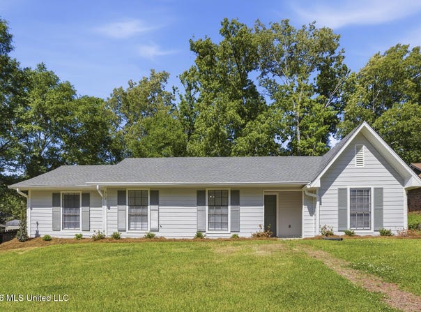 312 Helmsley Drive, Brandon, MS 39047