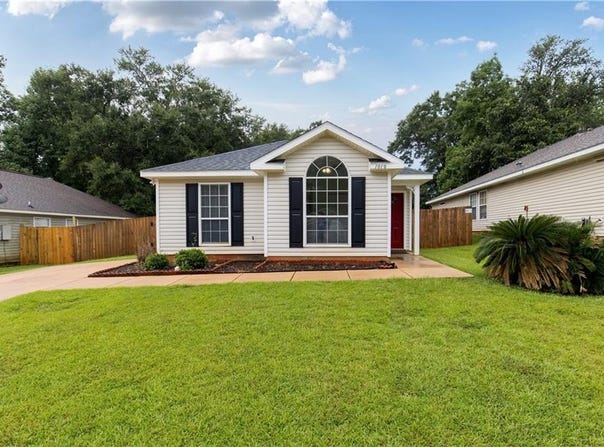 1010 Hamilton Bridges Drive E, Mobile, AL 36695