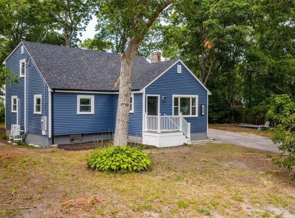 12 Chippewa, East Wareham, MA 02538
