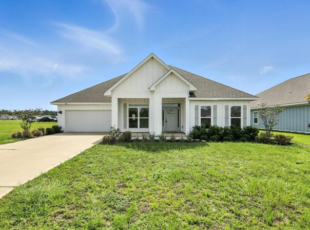 3380 Southwind Drive, Gulf Breeze, FL 32563