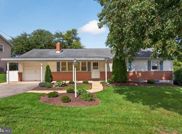 4287 WEBSTER Drive, YORK, PA 17402