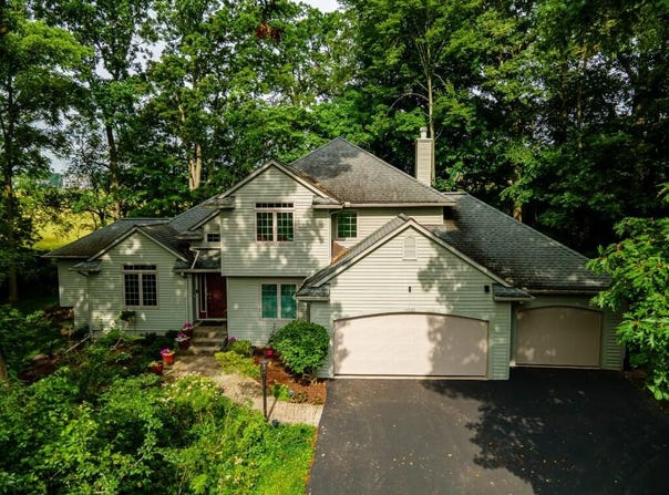 4535 W Loch Alpine Drive, Ann Arbor, MI 48103