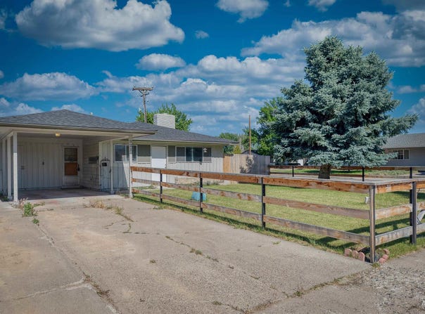 521 N 11th E, Mountain Home, ID 83647