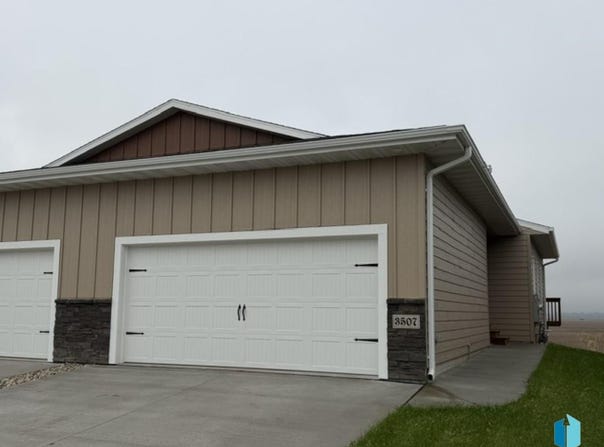 3507 S Heather Ave, Sioux Falls, SD 57106