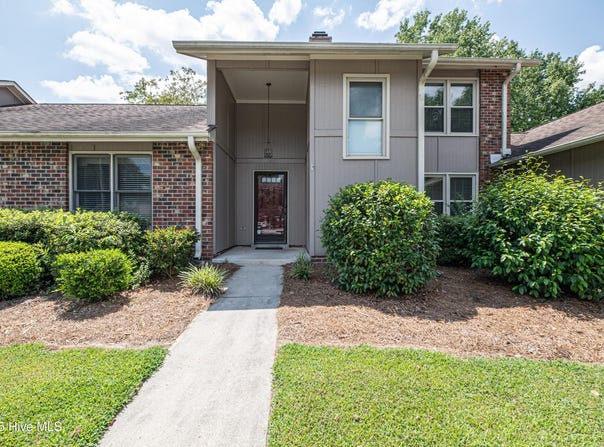 2015 Quail Ridge Road, Greenville, NC 27858