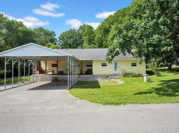 19 Walnut Heights Road, Bedford, IN 47421