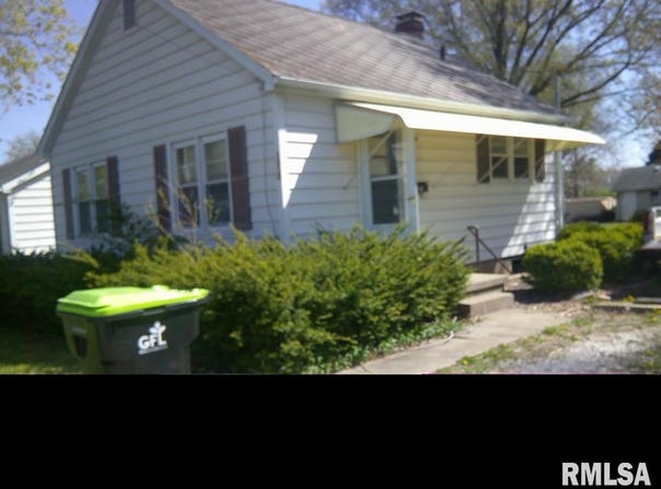 1390 Goltra Avenue, Jacksonville, IL 62650