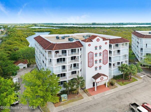 821 Del Rio Way, Merritt Island, FL 32953