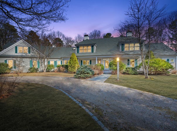 10 Wintergreen Lane, Sandwich, MA 02563