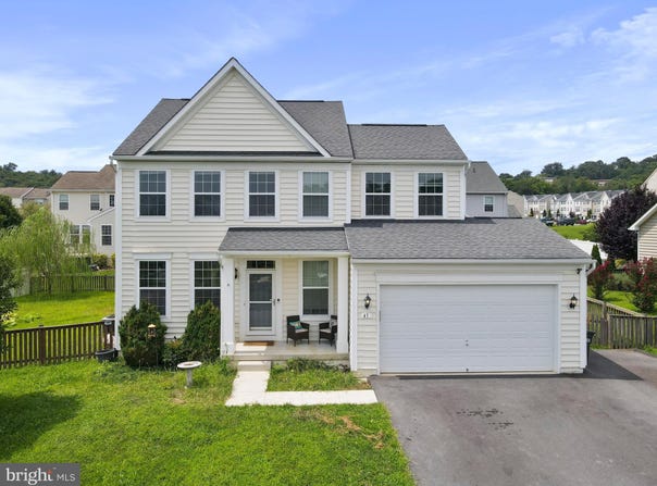 41 TUSCANY TRAIL, HEDGESVILLE, WV 25427