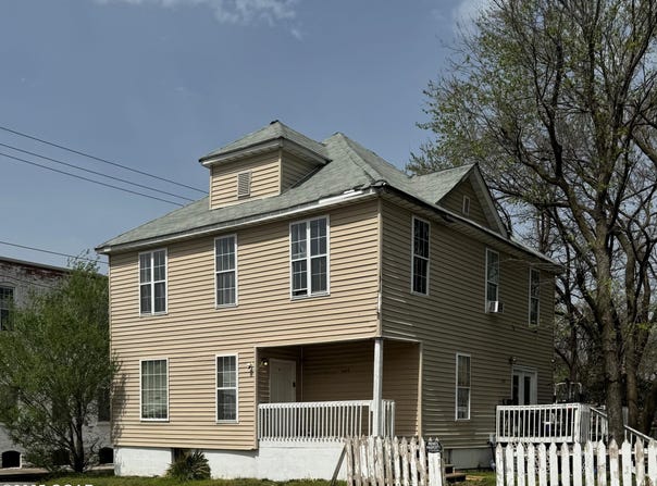 409 W 3rd Street, Joplin, MO 64801