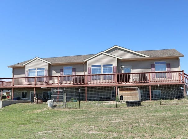 799 Rd 261, Glendive, MT 59330
