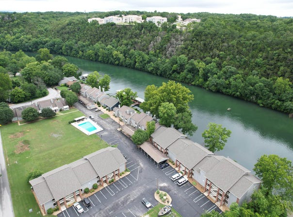 146 River Point Road, Hollister, MO 65672