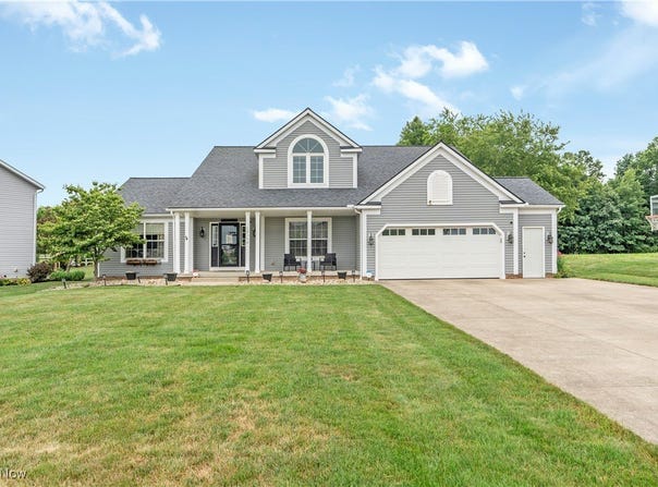 12140 San Marino Avenue NW, Uniontown, OH 44685