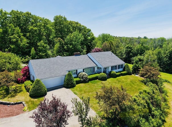 1107 Jackson Rd, Hardwick, MA 01037