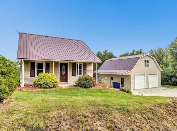 E1594 COUNTY ROAD F, LUXEMBURG, WI 54217