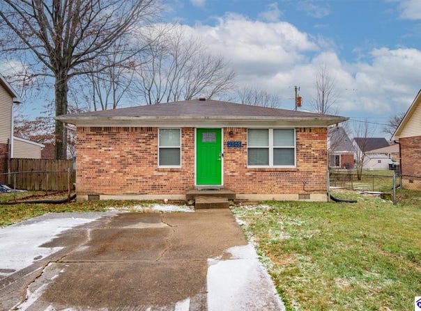 2505 Lake Road, Radcliff, KY 40160
