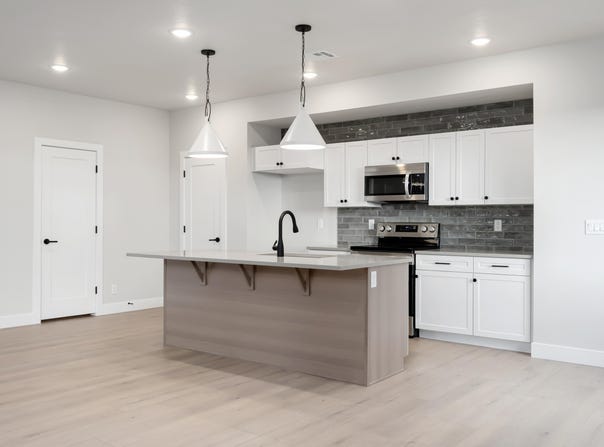 3963 E FOSSIL Way, Washington, UT 84780