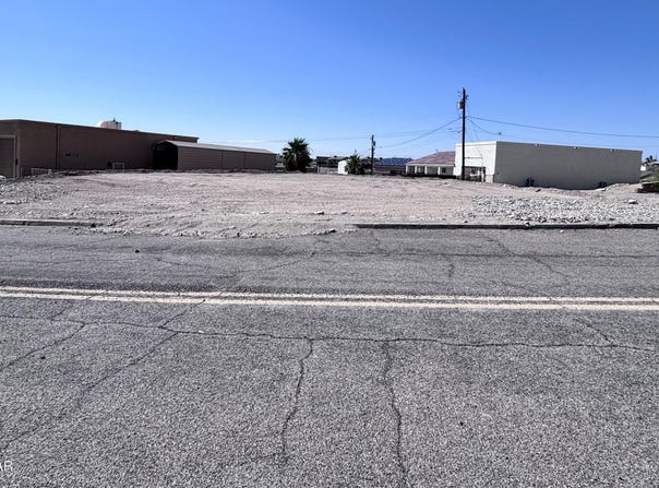 2537 Everglades Dr, Lake Havasu City, AZ 86403