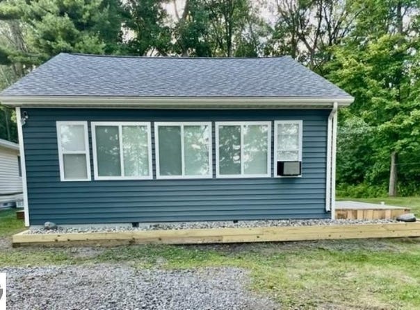 399 N Huron, Au Gres, MI 48703
