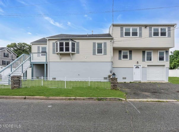 417 Pine Street, Union Beach, NJ 07735