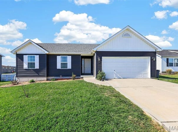831 Warrior Ridge Drive, Warrenton, MO 63383